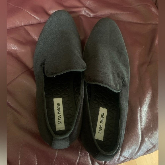 Steve Madden Men’s Black LAIGHT Slip-On Loafers Velvet & Satin; Size 10.5